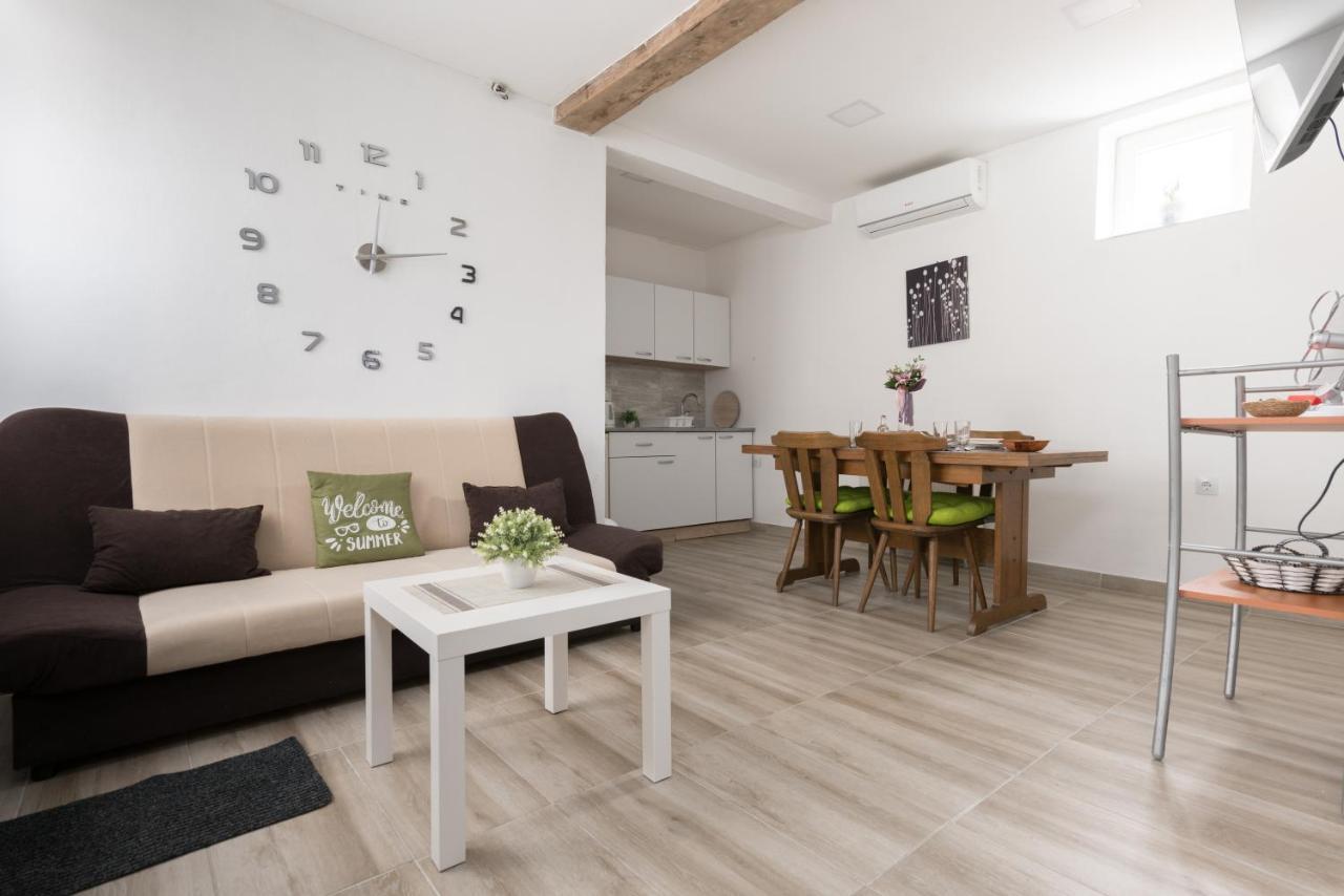 Apartmani Kod Marka Pozega Eksteriør billede